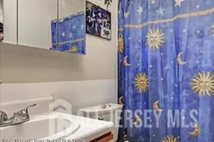 603 Holly Dr, Perth Amboy, NJ 08861 - Photo 18