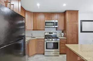 115 Applegate Ln, East Brunswick Township, NJ 08816 - Photo 10