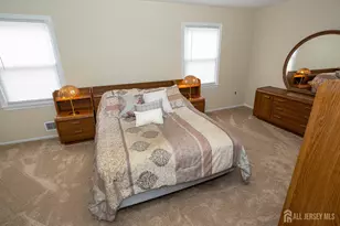 21 Rosewood Ct, Sayreville, NJ 08872 - Photo 14