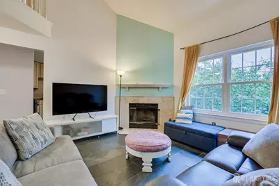 63 Renaissance Lane, New Brunswick, NJ 08901 - Photo 4