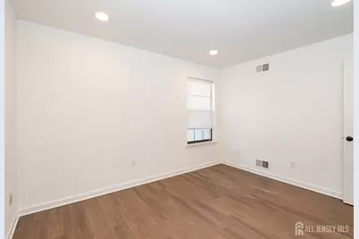 801 Woodbridge Commons Way, Iselin, NJ 08830 - Photo 16