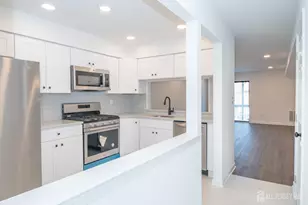 801 Woodbridge Commons Way, Iselin, NJ 08830 - Photo 6