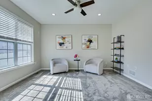 274 Morning Glory Dr, Monroe Township, NJ 08831 - Photo 20