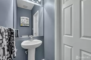 81 N Locust Ave N, Evesham, NJ 08053 - Photo 34