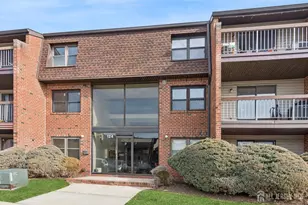 124 Beverly Hl Ter, Woodbridge Township, NJ 07095 - Photo 1