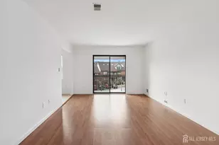 124 Beverly Hl Ter, Woodbridge Township, NJ 07095 - Photo 4