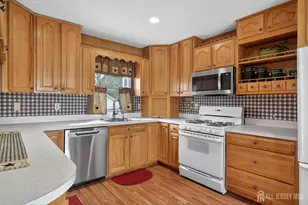 20 Fairfield Rd, East Brunswick Township, NJ 08816 - Photo 12