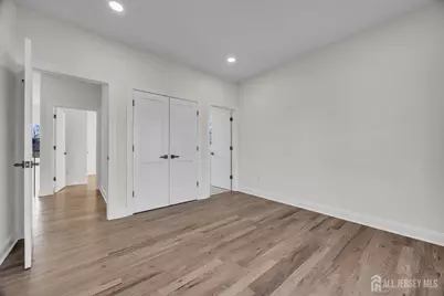 265 W Prescott Avenue N, Edison, NJ 08820 - Photo 30