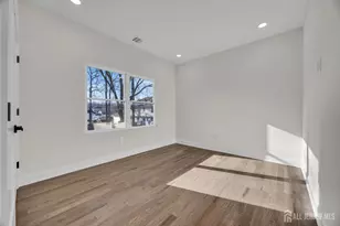 265 W Prescott Ave N, Edison, NJ 08820 - Photo 32