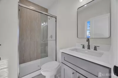 265 W Prescott Avenue N, Edison, NJ 08820 - Photo 24