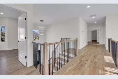 265 W Prescott Avenue N, Edison, NJ 08820 - Photo 28