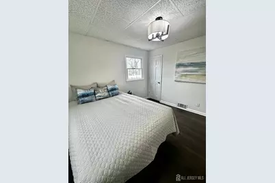 24 Susan Lane, East Brunswick Township, NJ 08816 - Photo 8