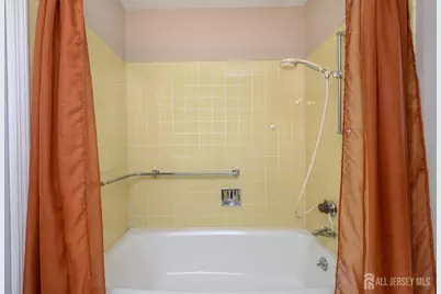 571-B Westport Lane, Monroe Township, NJ 08831 - Photo 18