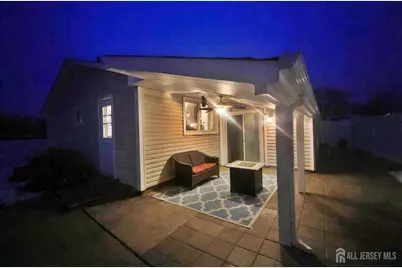 100 Pinetree Drive, Sayreville, NJ 08859 - Photo 16