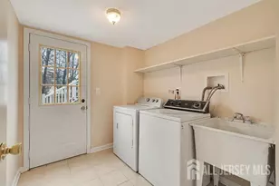 1035 Hillside Dr, North Brunswick Township, NJ 08902 - Photo 8