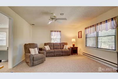 636 Yale Way #O, Monroe Township, NJ 08831 - Photo 14