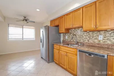 312 Edison Glen Terrace, Edison, NJ 08837 - Photo 6