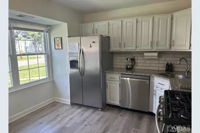 14 Albury Way, North Brunswick Township, NJ 08902 - Photo 2