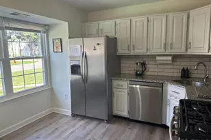 14 Albury Way, North Brunswick Township, NJ 08902 - Photo 2