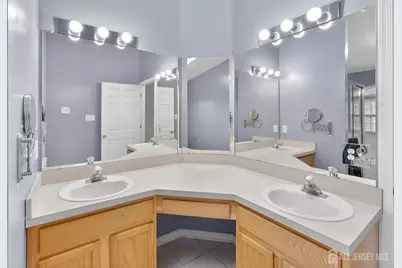 18 Bridgepointe Drive #18, South Amboy, NJ 08879 - Photo 24