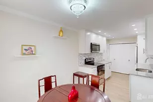 9C Aspen Plaza, Monroe Township, NJ 08831 - Photo 4