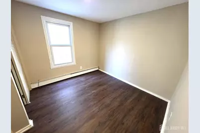 1648 Essex Street, Rahway, NJ 07065 - Photo 4