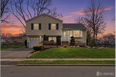 215 Oakmanor Parkway, South Plainfield, NJ 07080 - Photo 2