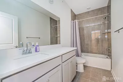 307 Peyton Place, New Brunswick, NJ 08901 - Photo 26