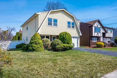 76 Pleasant Avenue, Iselin, NJ 08830 - Photo 4