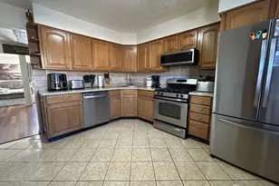 4905 N Oaks Blvd, North Brunswick Township, NJ 08902 - Photo 10