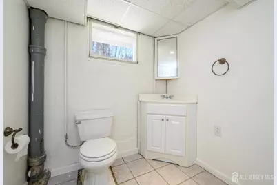 31 W Grochowiak Street W, South River, NJ 08882 - Photo 24