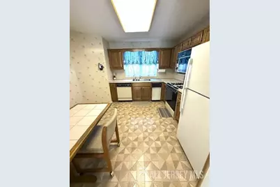 401 Sayre Drive, Plainsboro Township, NJ 08540 - Photo 12