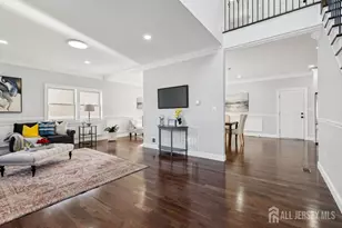 239 Suttons Ln, Edison, NJ 08817 - Photo 4