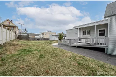 330 Hall Avenue, Perth Amboy, NJ 08861 - Photo 18