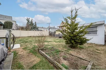 330 Hall Avenue, Perth Amboy, NJ 08861 - Photo 20