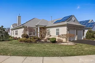 9 Sonoma St, Monroe Township, NJ 08831 - Photo 2