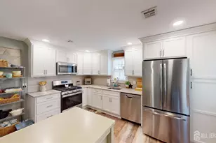 40 E Sherman St, Monroe Township, NJ 08831 - Photo 8