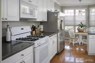 22 Breckenridge Ln, Monroe Township, NJ 08831 - Photo 2