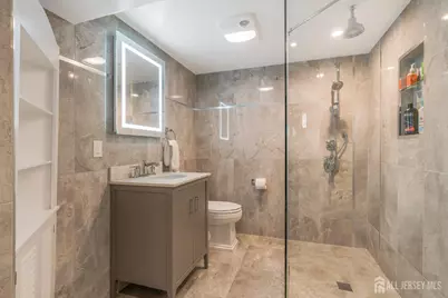 230 Melrose Avenue, Middlesex, NJ 08846 - Photo 38