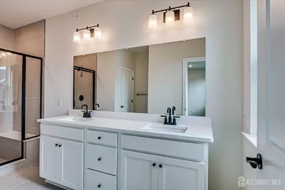 624 Sadie Circle, New Brunswick, NJ 08901 - Photo 24