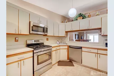 136 Wycoff Way W, East Brunswick Township, NJ 08816 - Photo 8