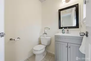 25 Colleen Ct, South Brunswick Township, NJ 08824 - Photo 20