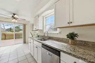 25 Colleen Ct, South Brunswick Township, NJ 08824 - Photo 16