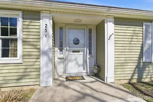 25 E Rossmoor Dr, Monroe Township, NJ 08831 - Photo 2