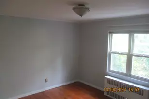 39 Garfield Park Rd, Edison, NJ 08837 - Photo 2