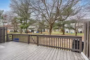 374 Constitution Cir, North Brunswick Township, NJ 08902 - Photo 26