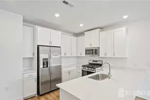 28310 Radford Ct, Monroe Township, NJ 08831 - Photo 2