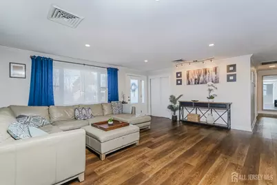 704 Huff Avenue, Manville, NJ 08835 - Photo 8