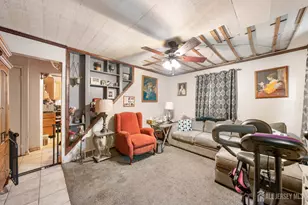 81 Larch St, Port Reading, NJ 07064 - Photo 2