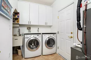 109 Fontaine Ct, Monroe Township, NJ 08831 - Photo 26